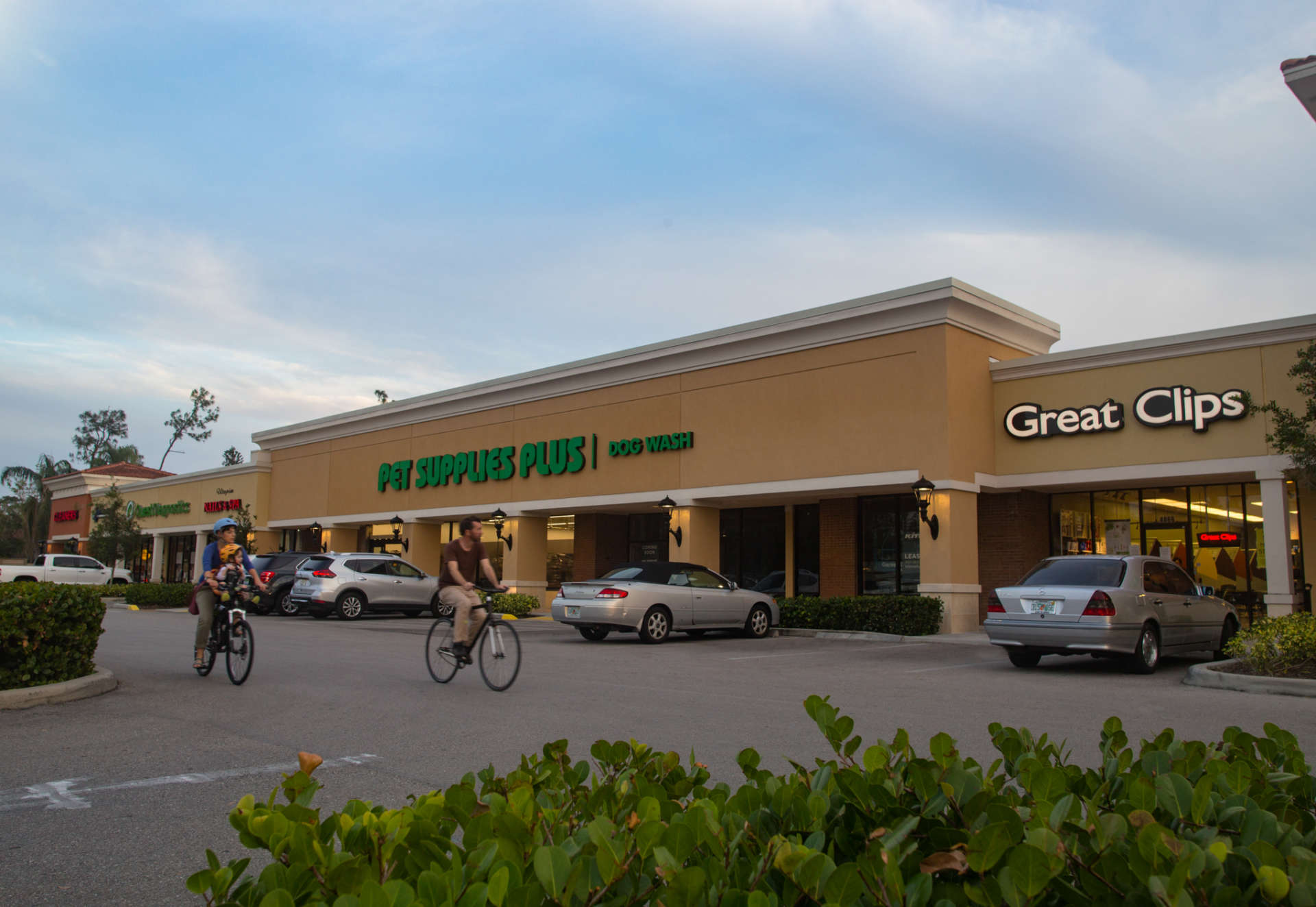 Kite Realty Kings Lake Square